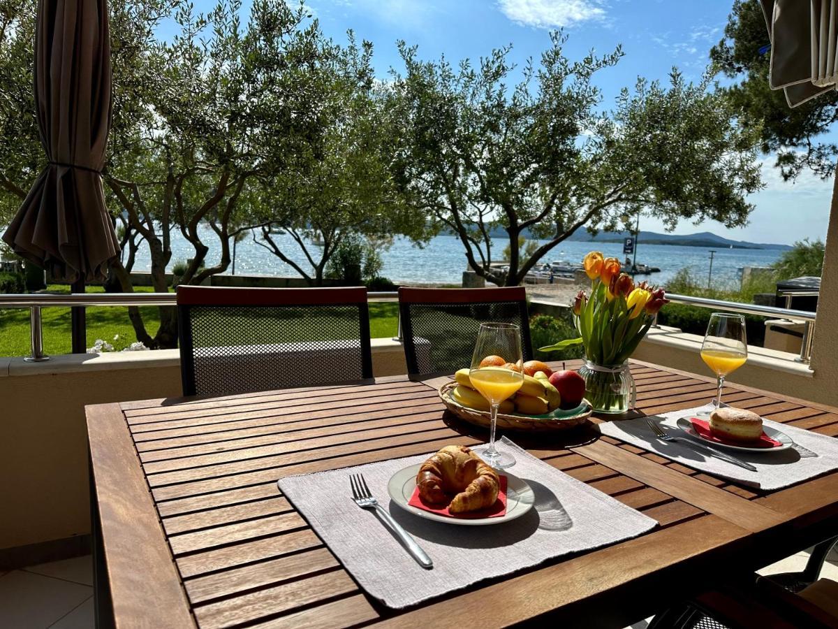 Apartmani Roko Biograd Na Moru Exteriér fotografie